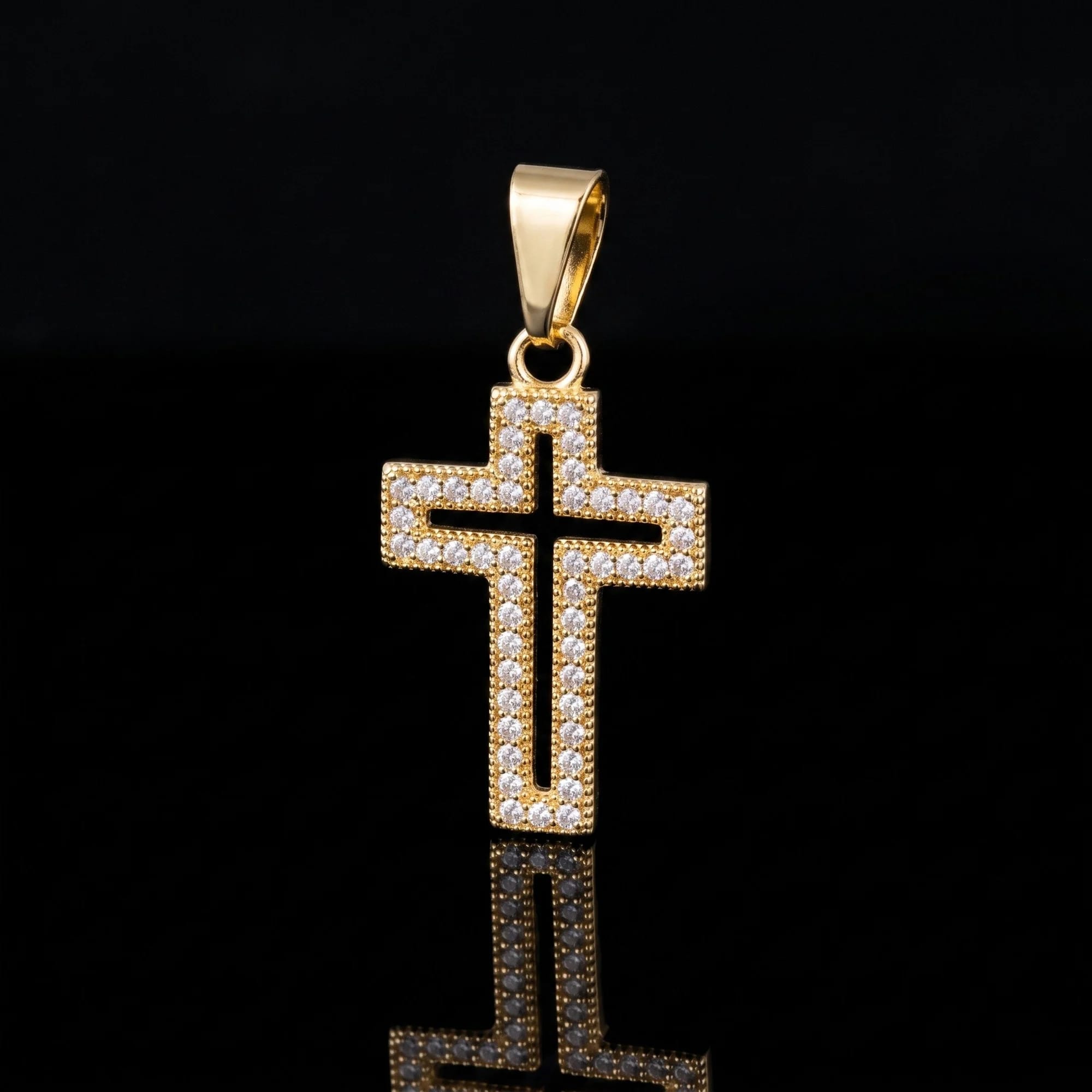 Pingente Crucifixo Cravejado Vazado